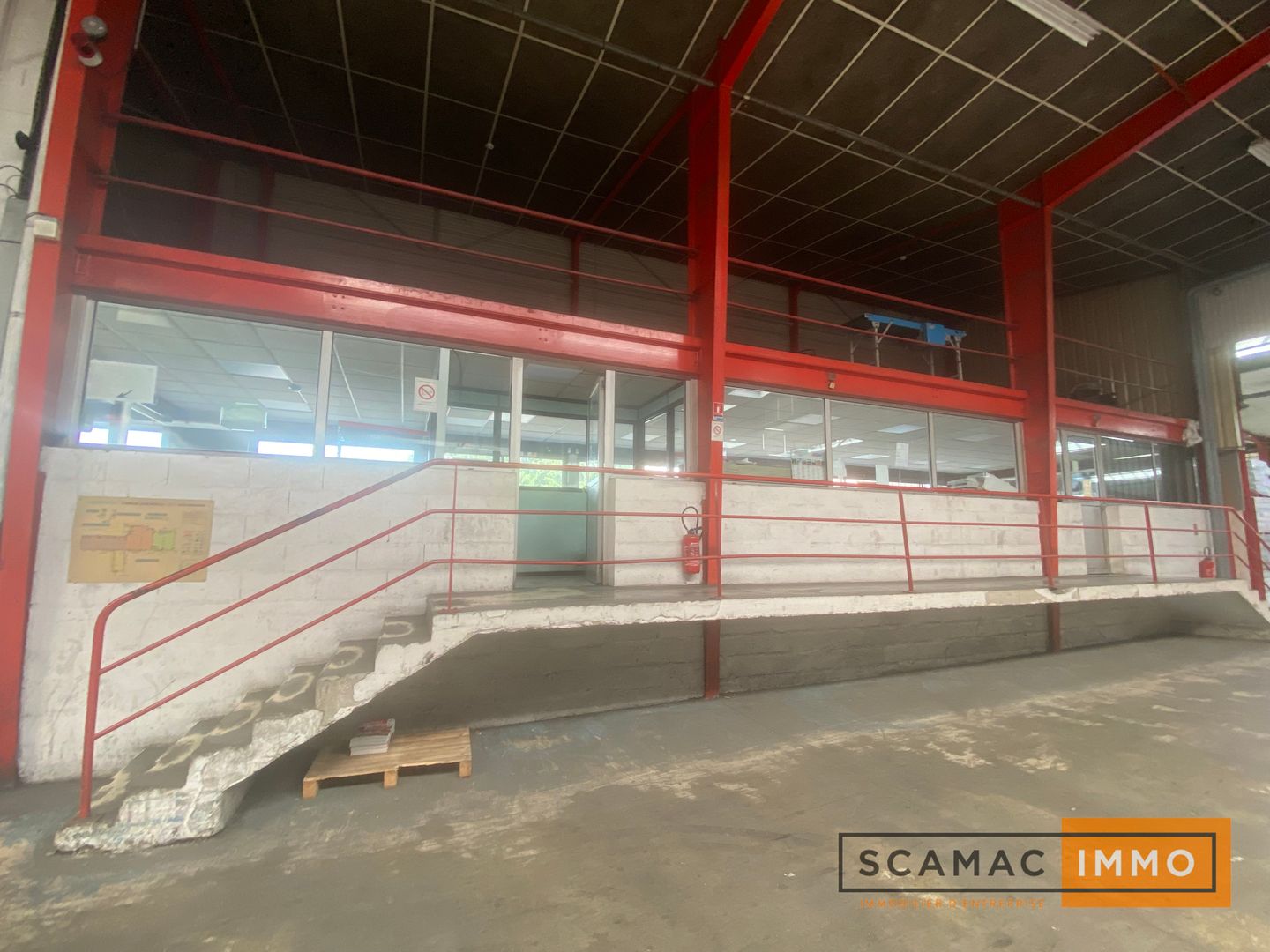 entrepôt de 3 440m², Morangis (Essonne)