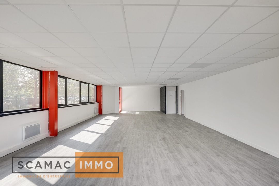 local d'activités de 732m², Villebon-sur-Yvette (Essonne)