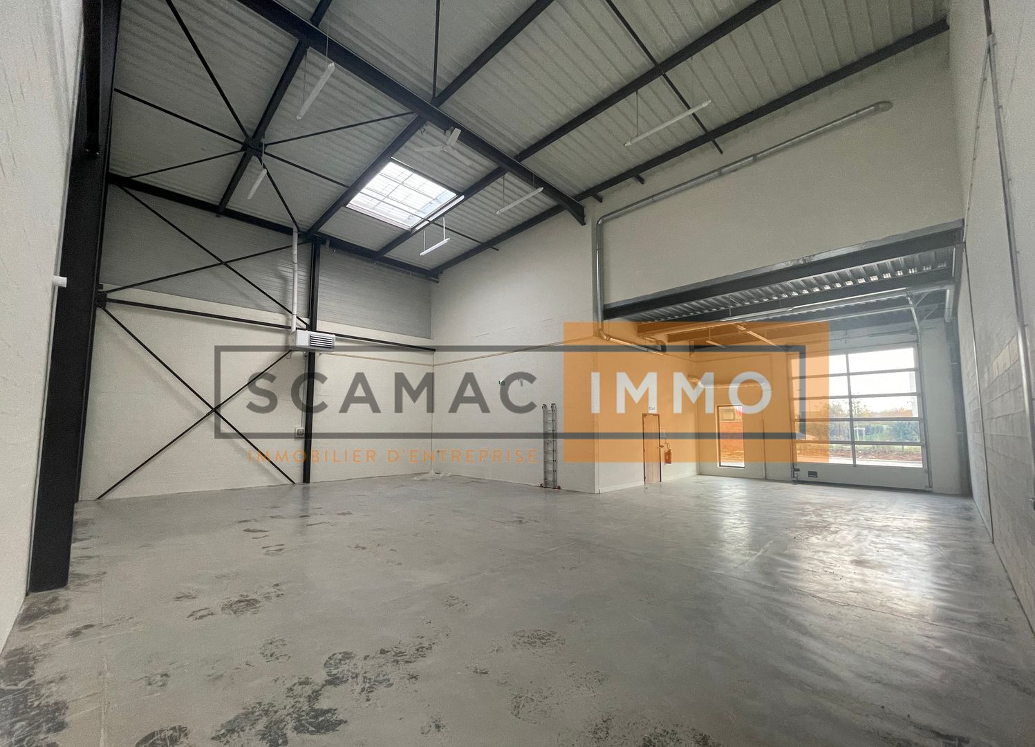 local d'activités de 310m², Collégien (Seine-et-Marne)