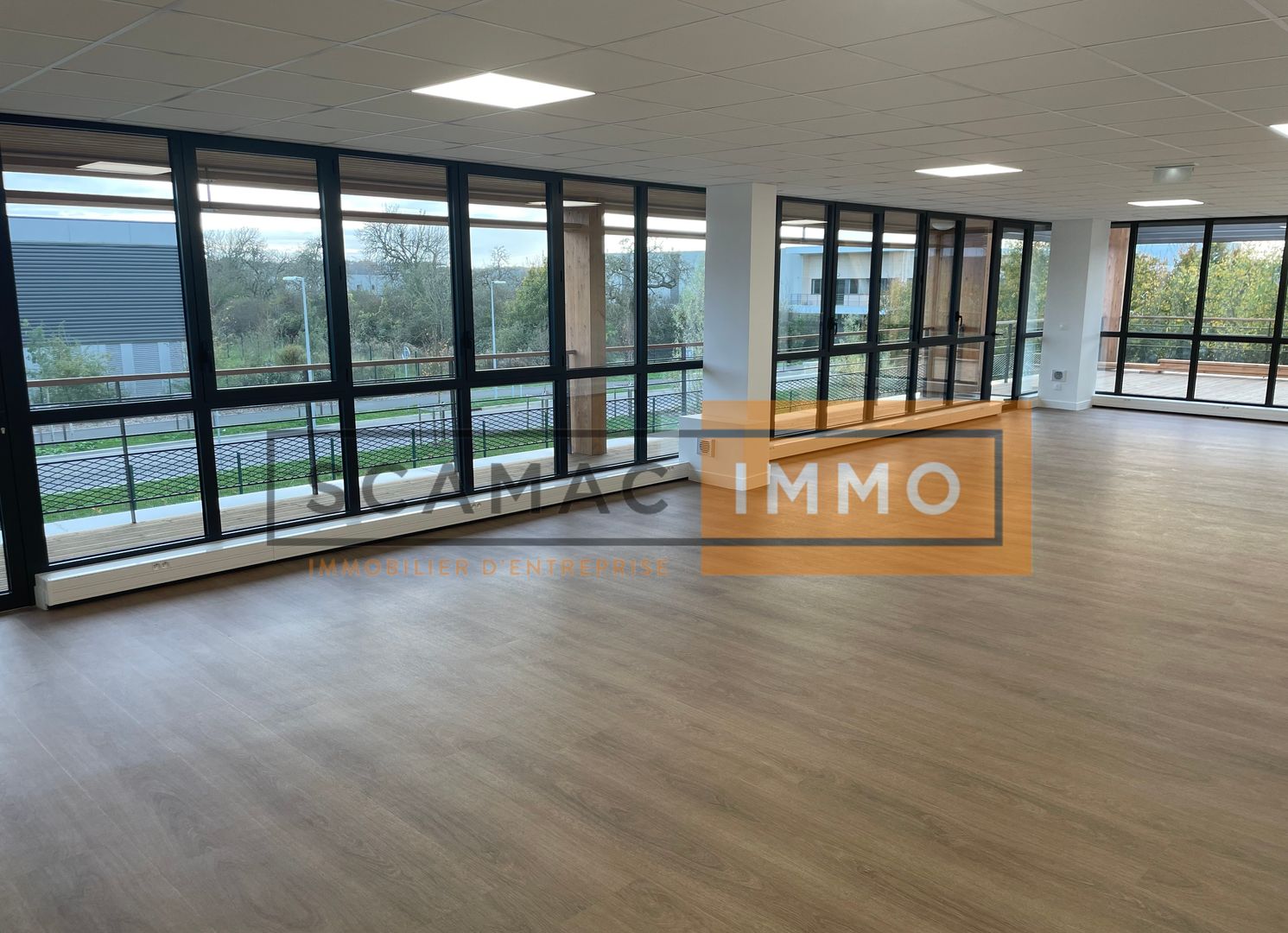 local d'activités de 310m², Collégien (Seine-et-Marne)
