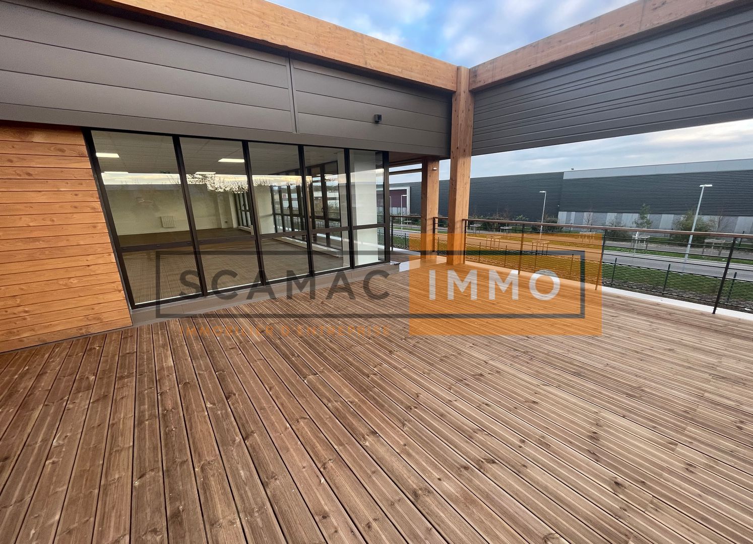 local d'activités de 310m², Collégien (Seine-et-Marne)