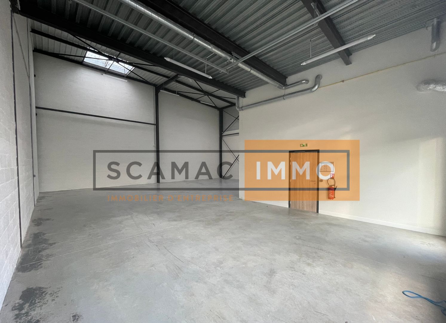 local d'activités de 310m², Collégien (Seine-et-Marne)