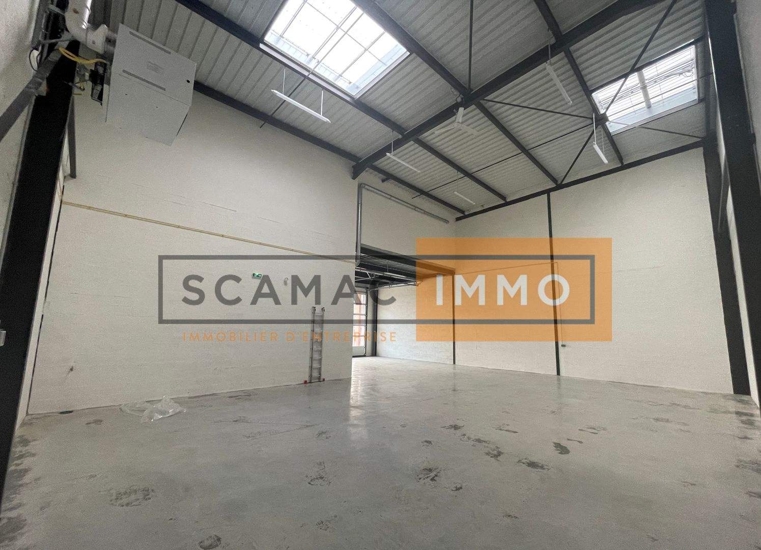 local d'activités de 310m², Collégien (Seine-et-Marne)