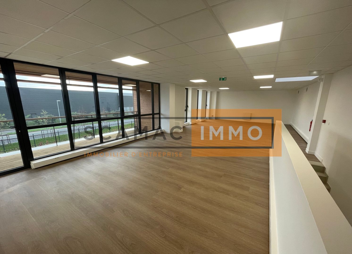 local d'activités de 310m², Collégien (Seine-et-Marne)