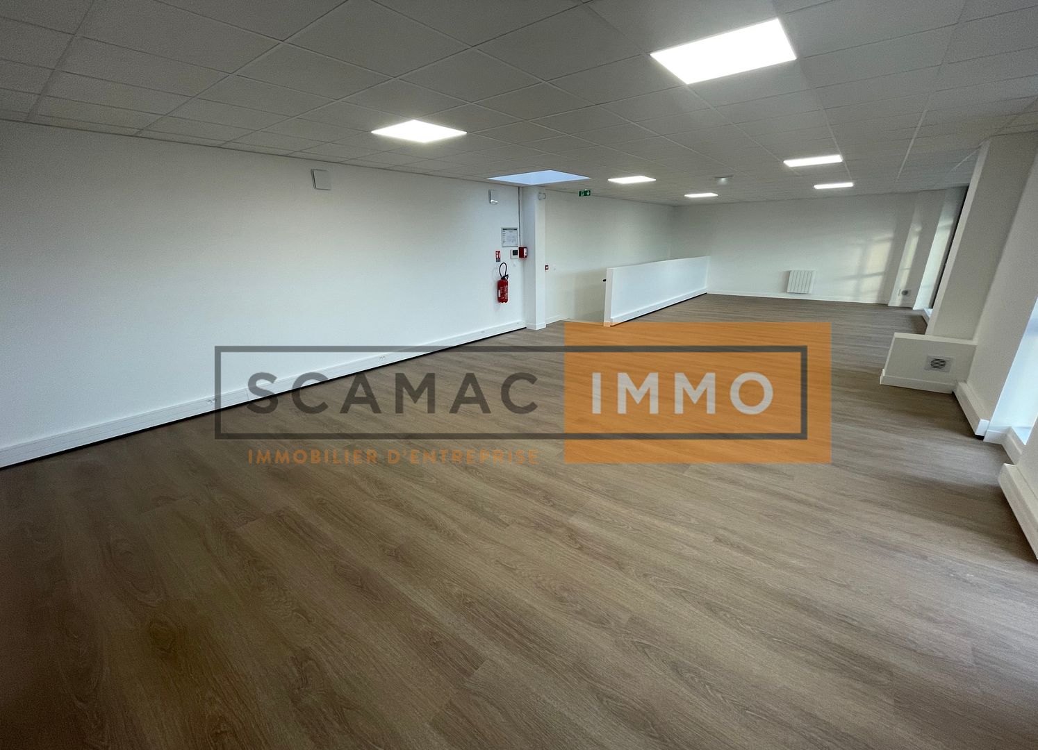 local d'activités de 310m², Collégien (Seine-et-Marne)