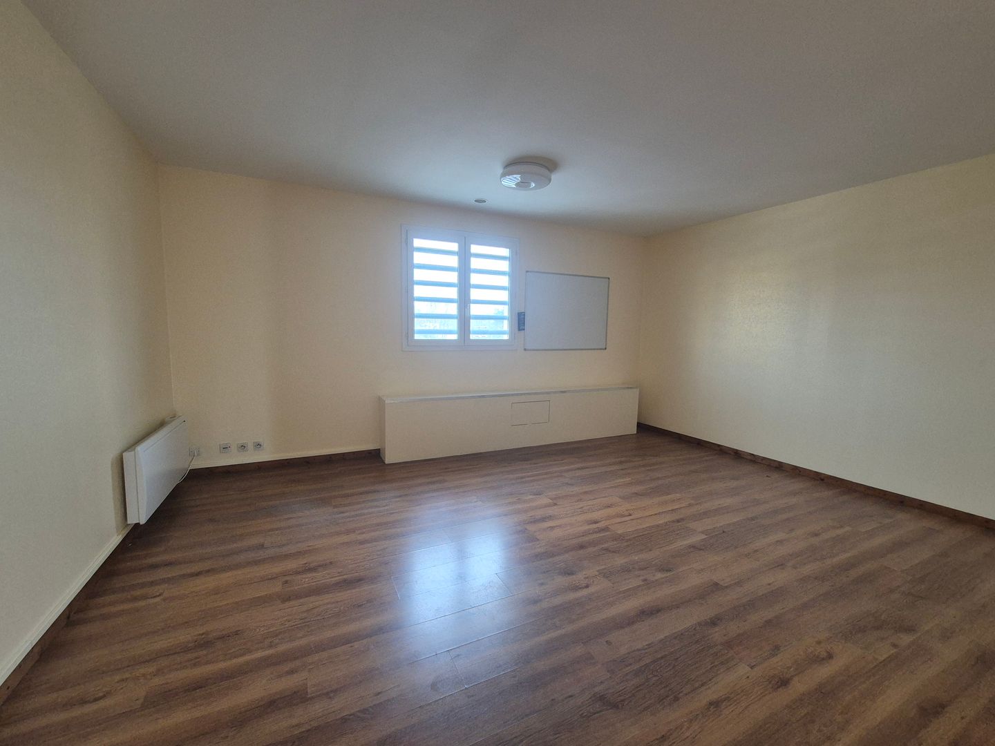 bureau de 80m², Saint-Witz (Val-d'Oise)