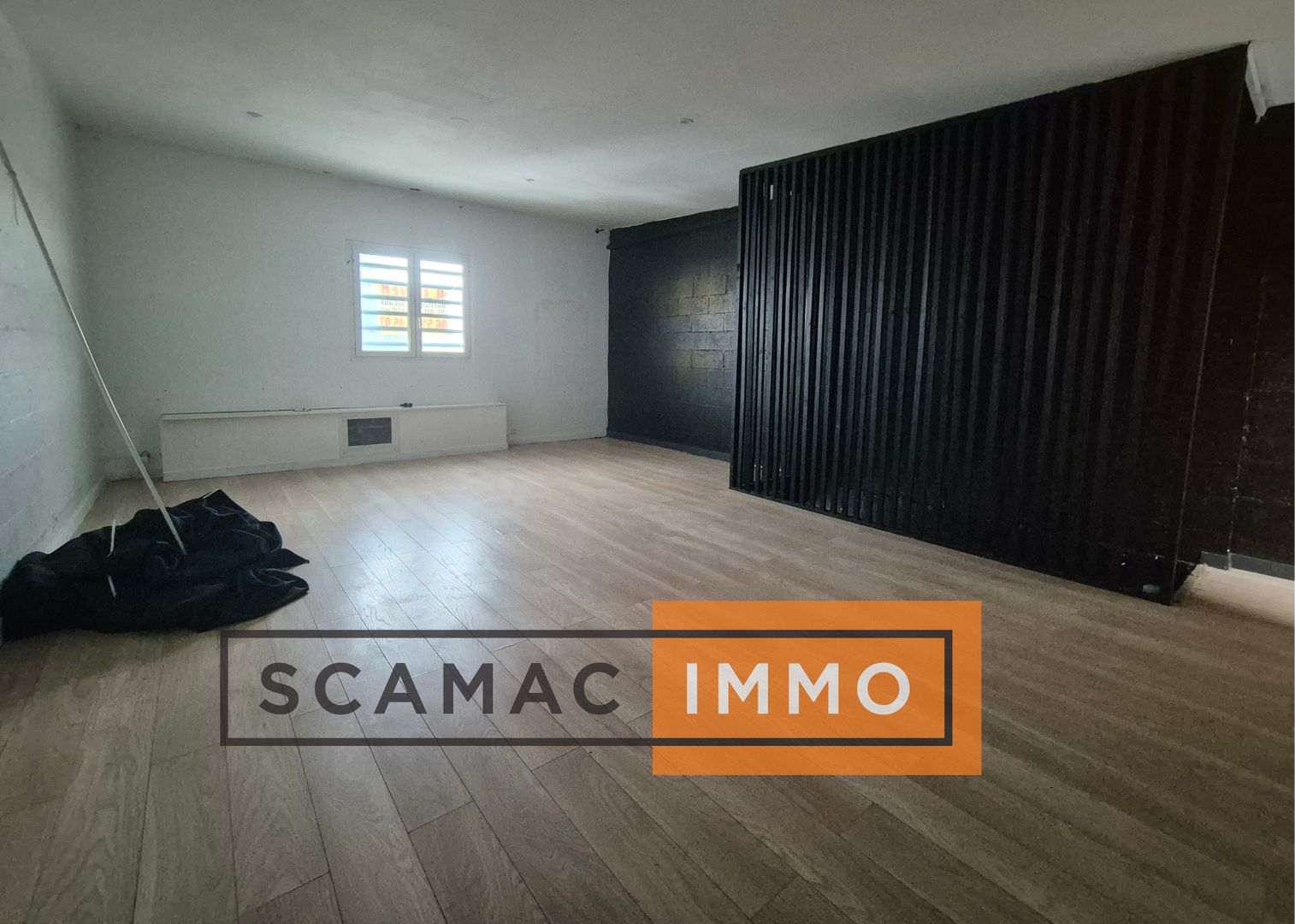 locaux mixtes de 140m², Saint-Witz (Val-d'Oise)