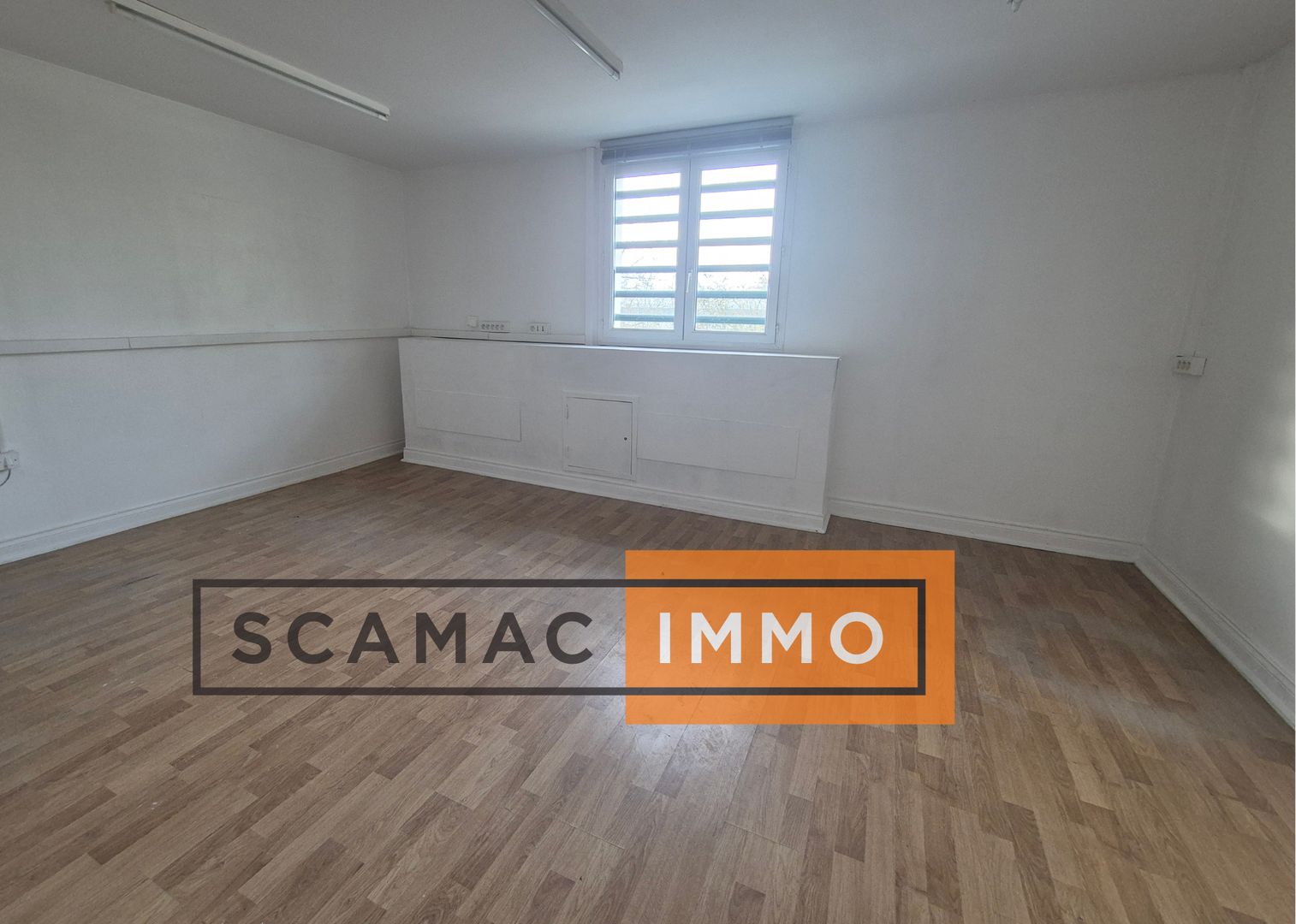 locaux mixtes de 140m², Saint-Witz (Val-d'Oise)