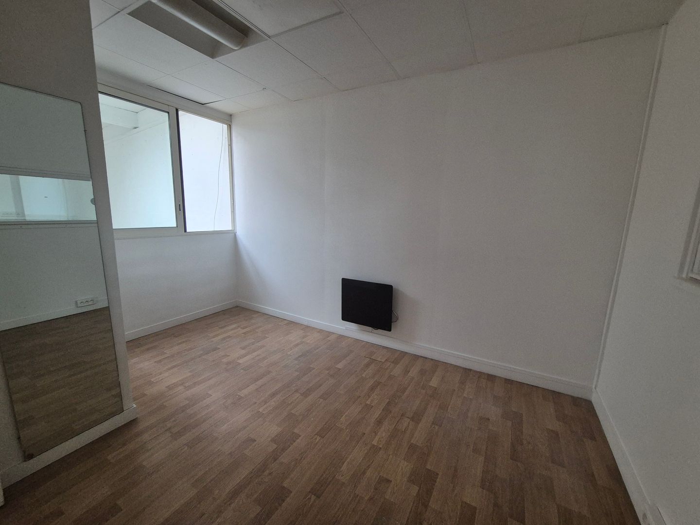 locaux mixtes de 140m², Saint-Witz (Val-d'Oise)