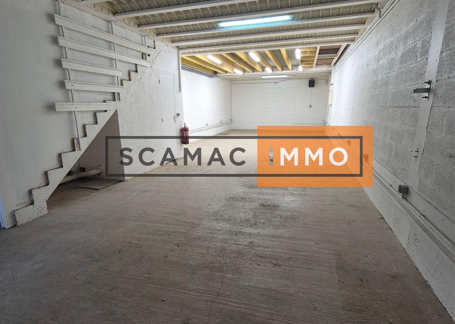 locaux mixtes de 160m², Saint-Witz (Val-d'Oise)