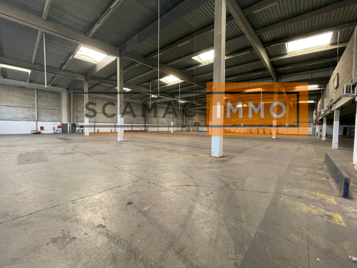 entrepôt de 1 160m², Saint-Ouen-l'Aumône (Val-d'Oise)