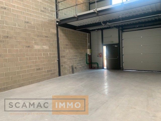 local d'activités de 99m², Mennecy (Essonne)