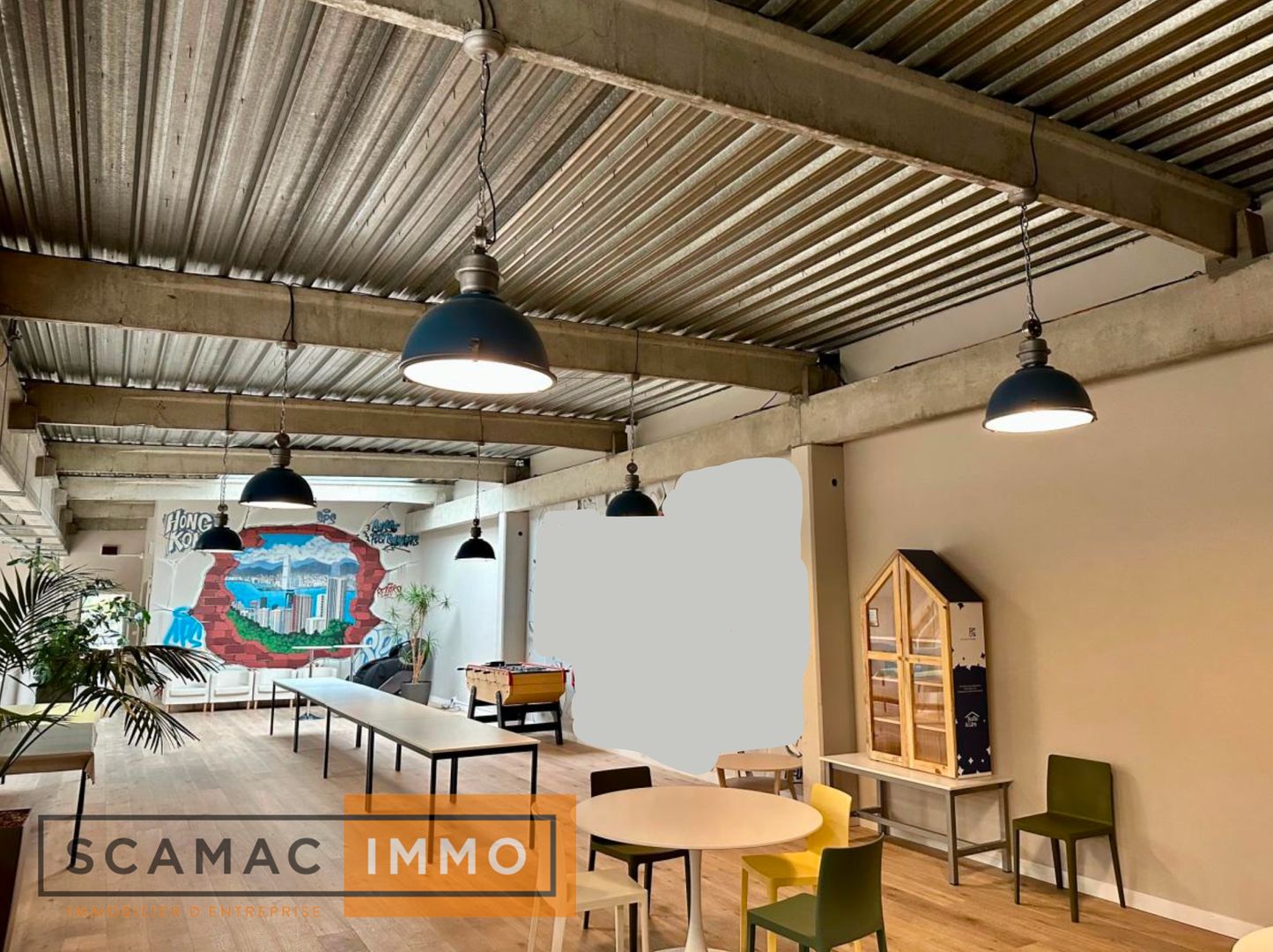 entrepôt de 2&nbsp;400m², Courcouronnes (Essonne)