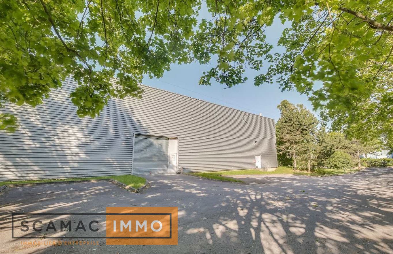 entrepôt de 2&nbsp;400m², Courcouronnes (Essonne)