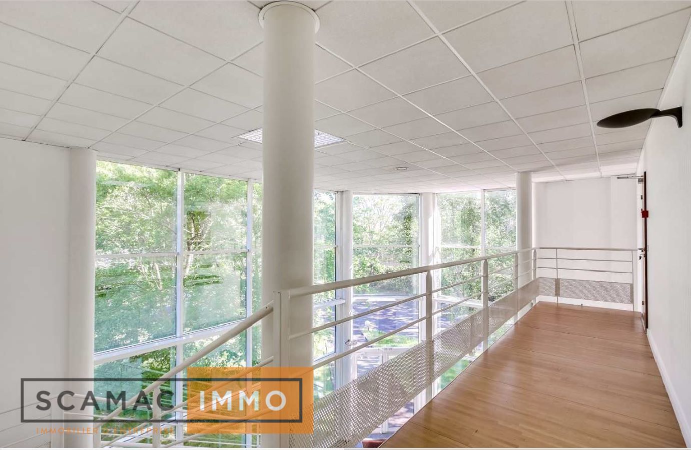 entrepôt de 2&nbsp;400m², Courcouronnes (Essonne)