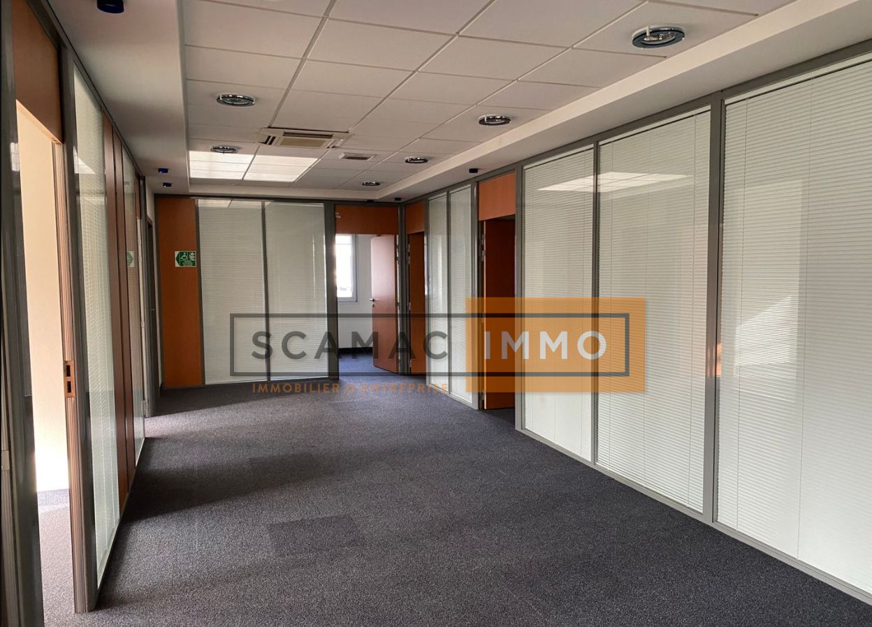 bureau de 530m², Torcy (Seine-et-Marne)