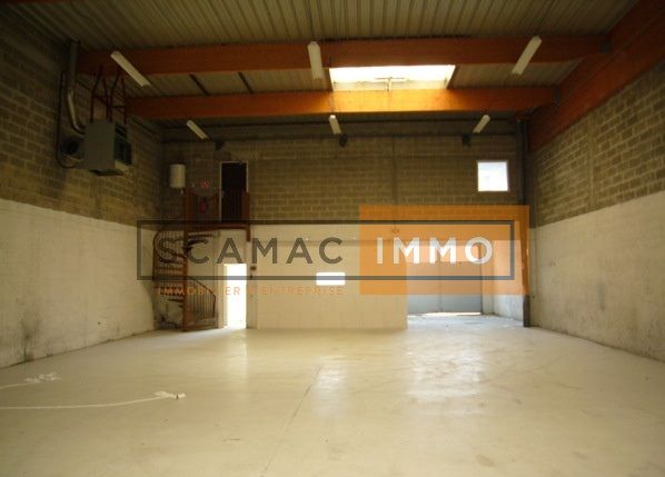 local d'activités de 353m², Torcy (Seine-et-Marne)