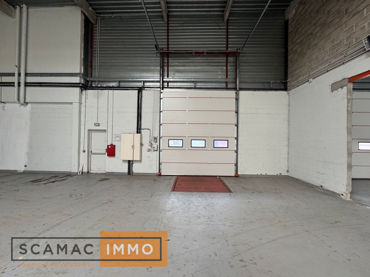 local d'activités de 1&nbsp;400m², Tigery (Essonne)