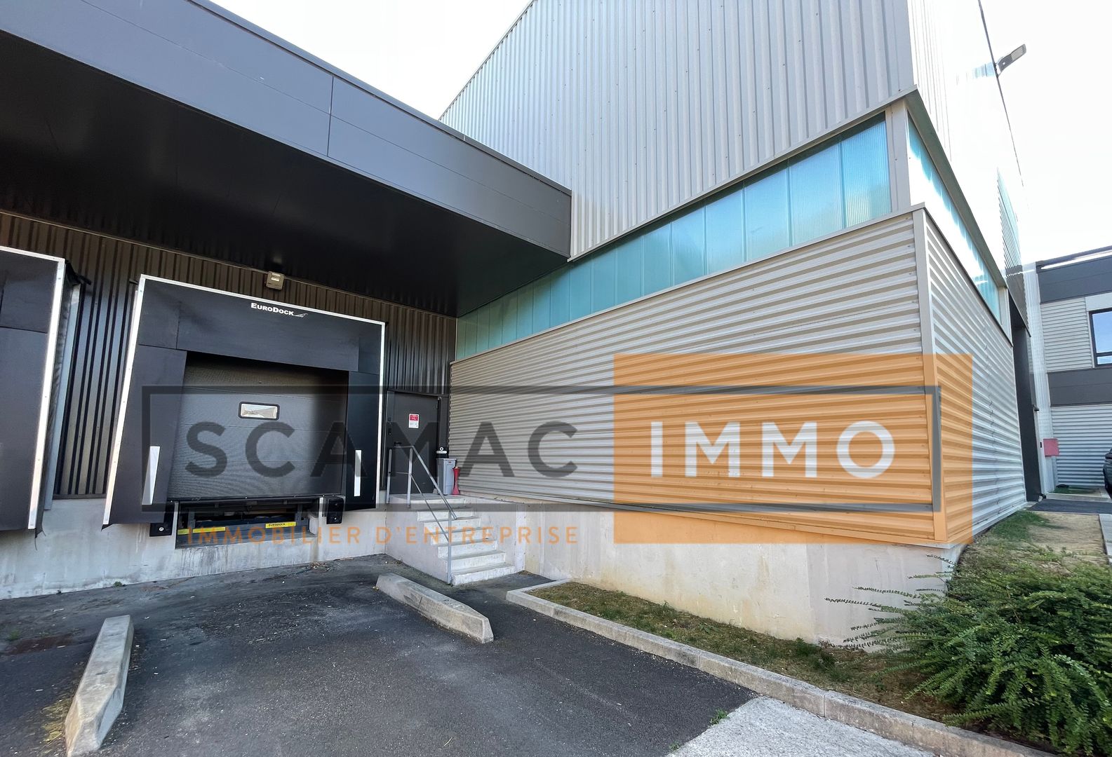 local d'activités de 1 108m², Collégien (Seine-et-Marne)