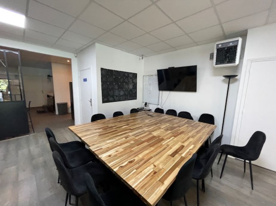 local d'activités de 160m², Clamart (Hauts-de-Seine)