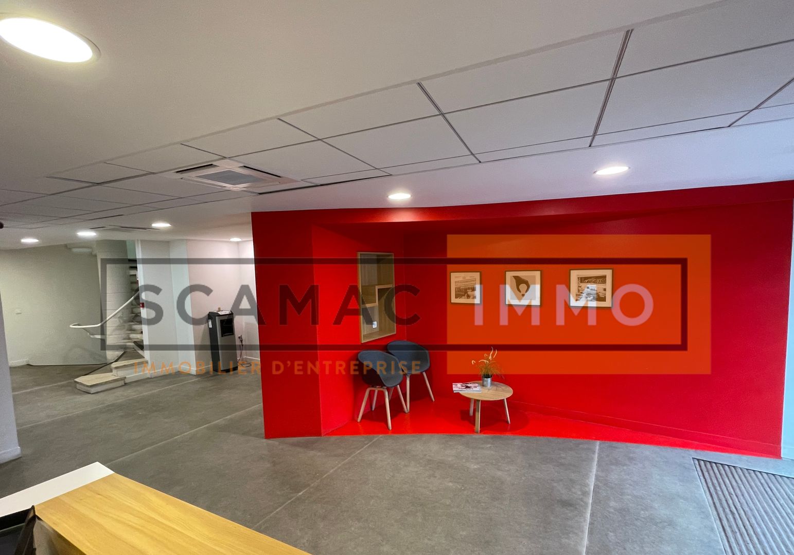 locaux mixtes de 1 375m², Torcy (Seine-et-Marne)