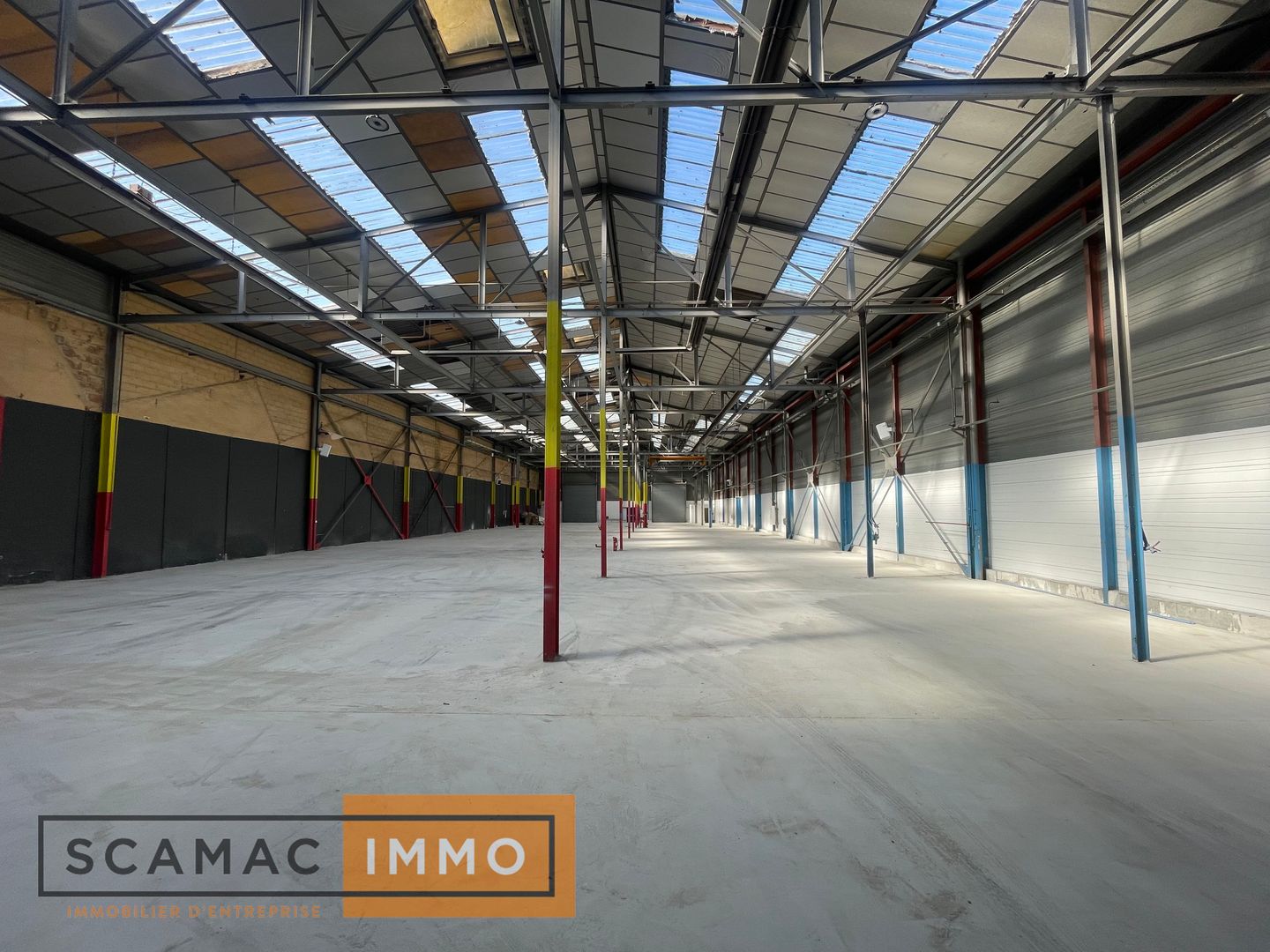 entrepôt de 1&nbsp;600m², Corbeil-Essonnes (Essonne)