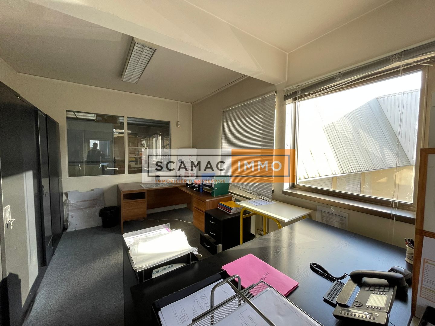 entrepôt de 2&nbsp;513m², L'Hay-les-Roses (Val-de-Marne)