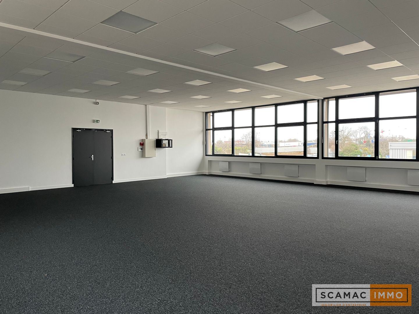 bureau de 159m², Villejuif (Val-de-Marne)