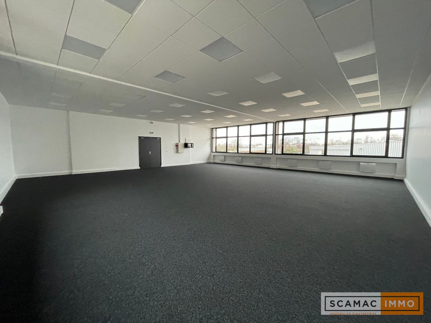 bureau de 159m², Villejuif (Val-de-Marne)