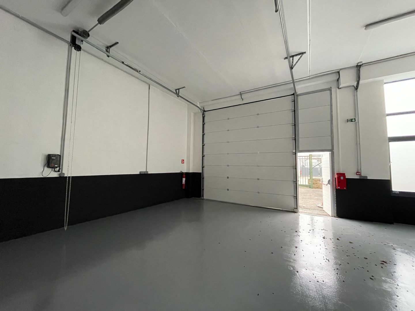 entrepôt de 228m², Villejuif (Val-de-Marne)