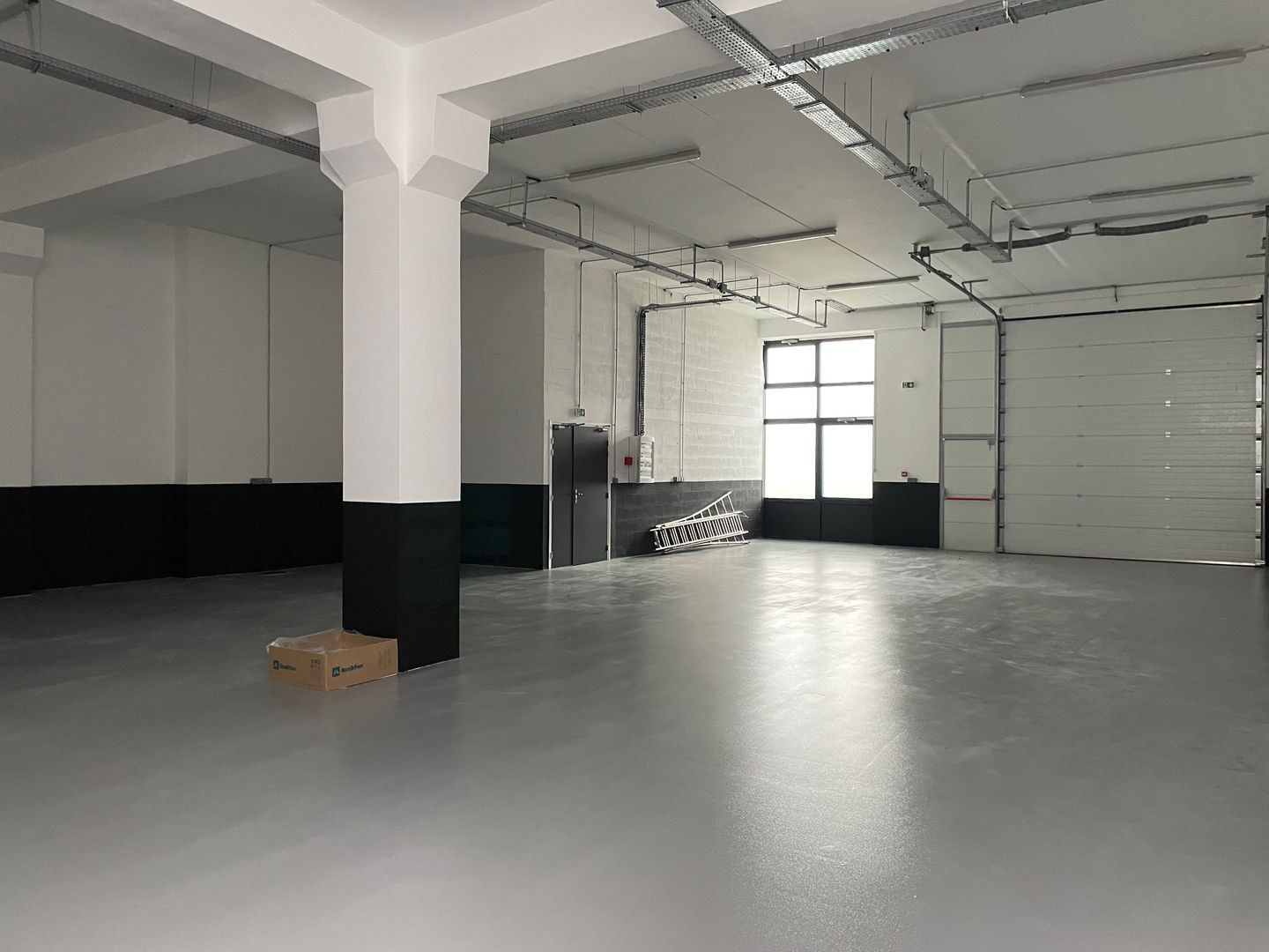 entrepôt de 228m², Villejuif (Val-de-Marne)