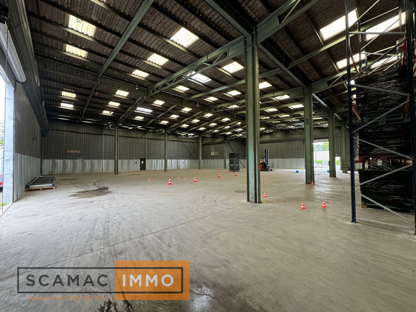 entrepôt de 1&nbsp;440m², Viry-Châtillon (Essonne)