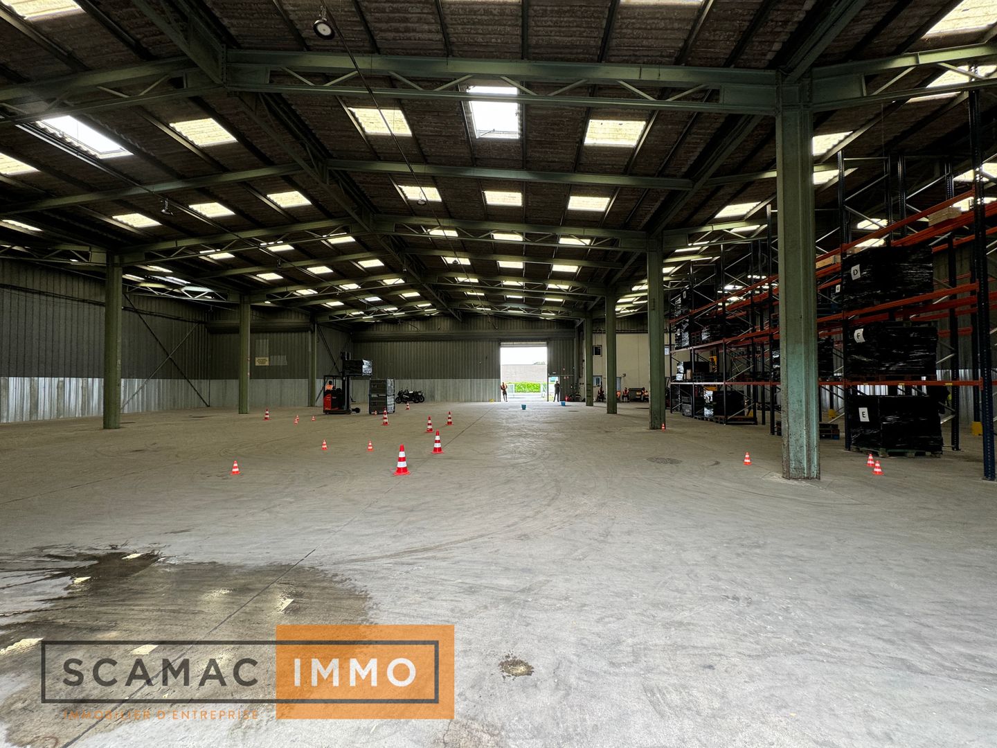 entrepôt de 1&nbsp;440m², Viry-Châtillon (Essonne)