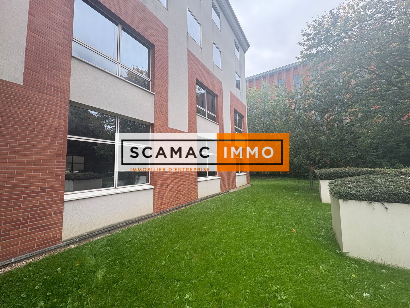 local d'activités de 293m², Chevilly-Larue (Val-de-Marne)