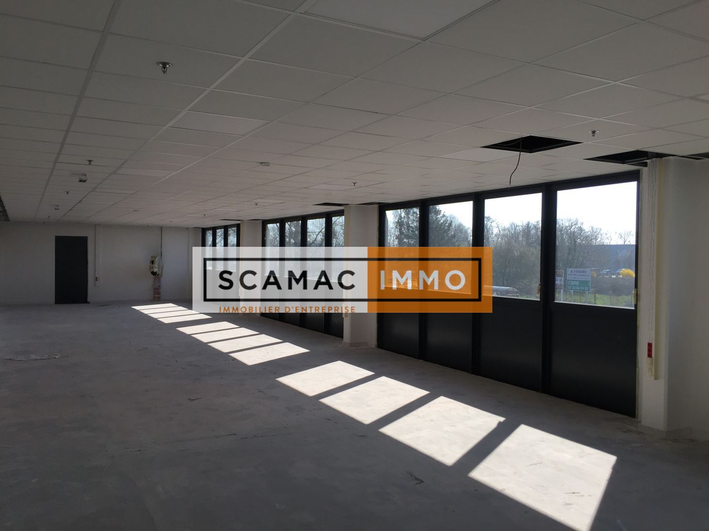 bureau de 317m², Chevilly-Larue (Val-de-Marne)