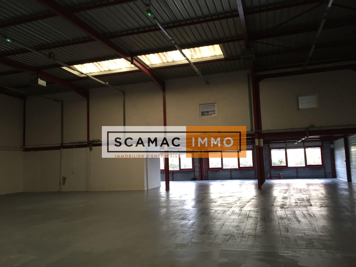 entrepôt de 2 267m², Créteil (Val-de-Marne)
