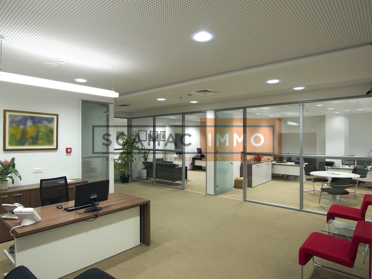 bureau de 250m², Créteil (Val-de-Marne)