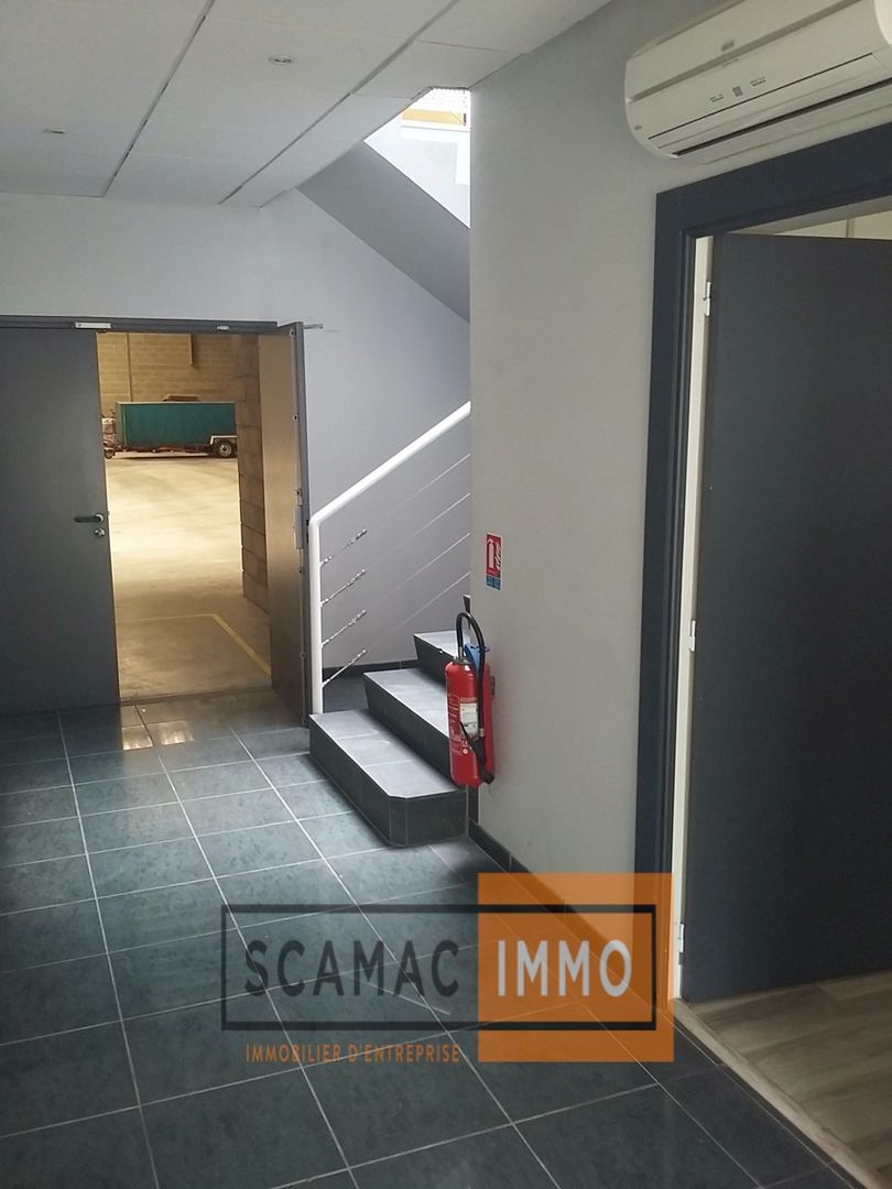 bureau de 250m², Créteil (Val-de-Marne)