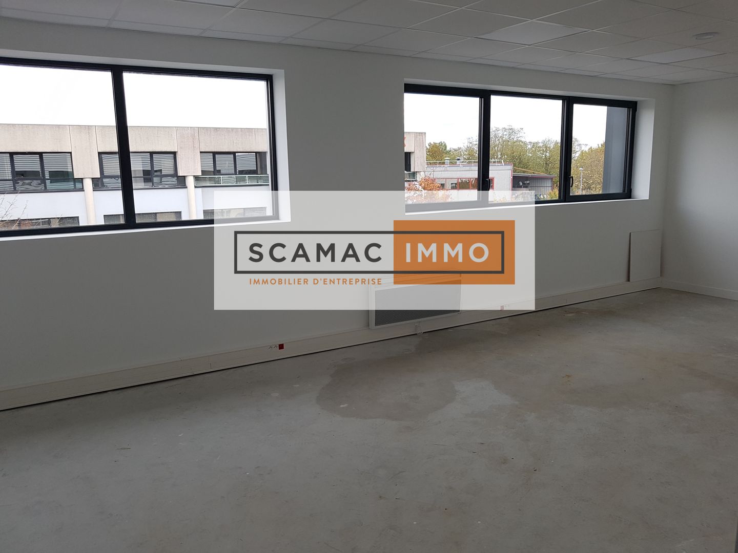 local d'activités de 205m², Villejust (Essonne)