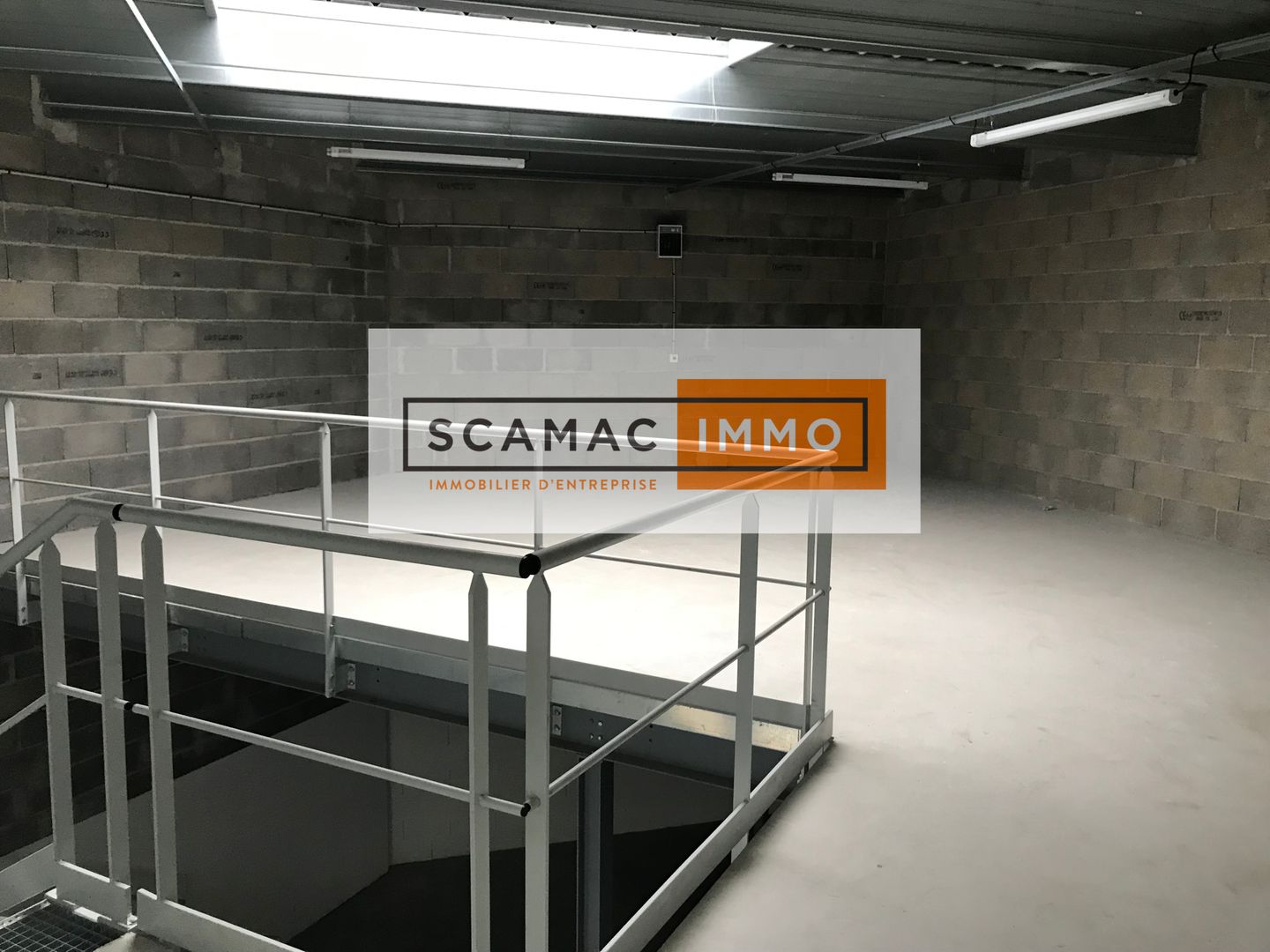 local d'activités de 205m², Villejust (Essonne)