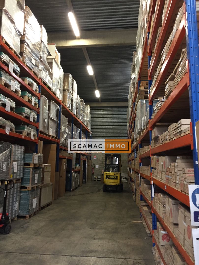 entrepôt de 896m², Vitry-sur-Seine (Val-de-Marne)