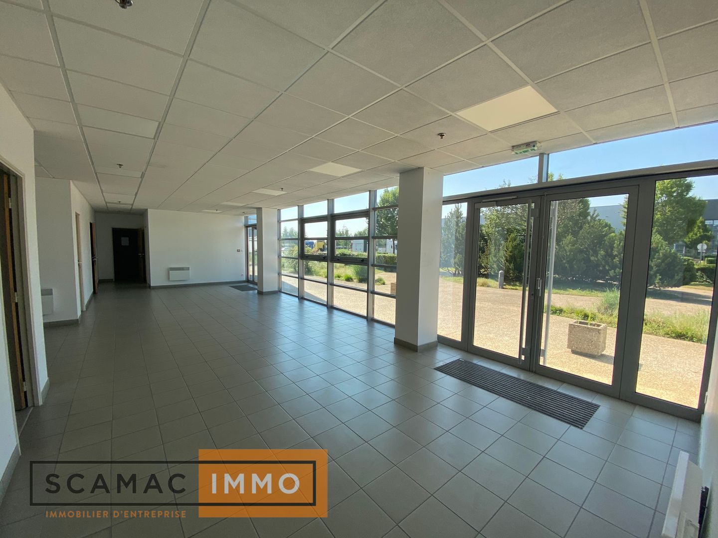 entrepôt de 6&nbsp;688m², Moissy-Cramayel (Seine-et-Marne)