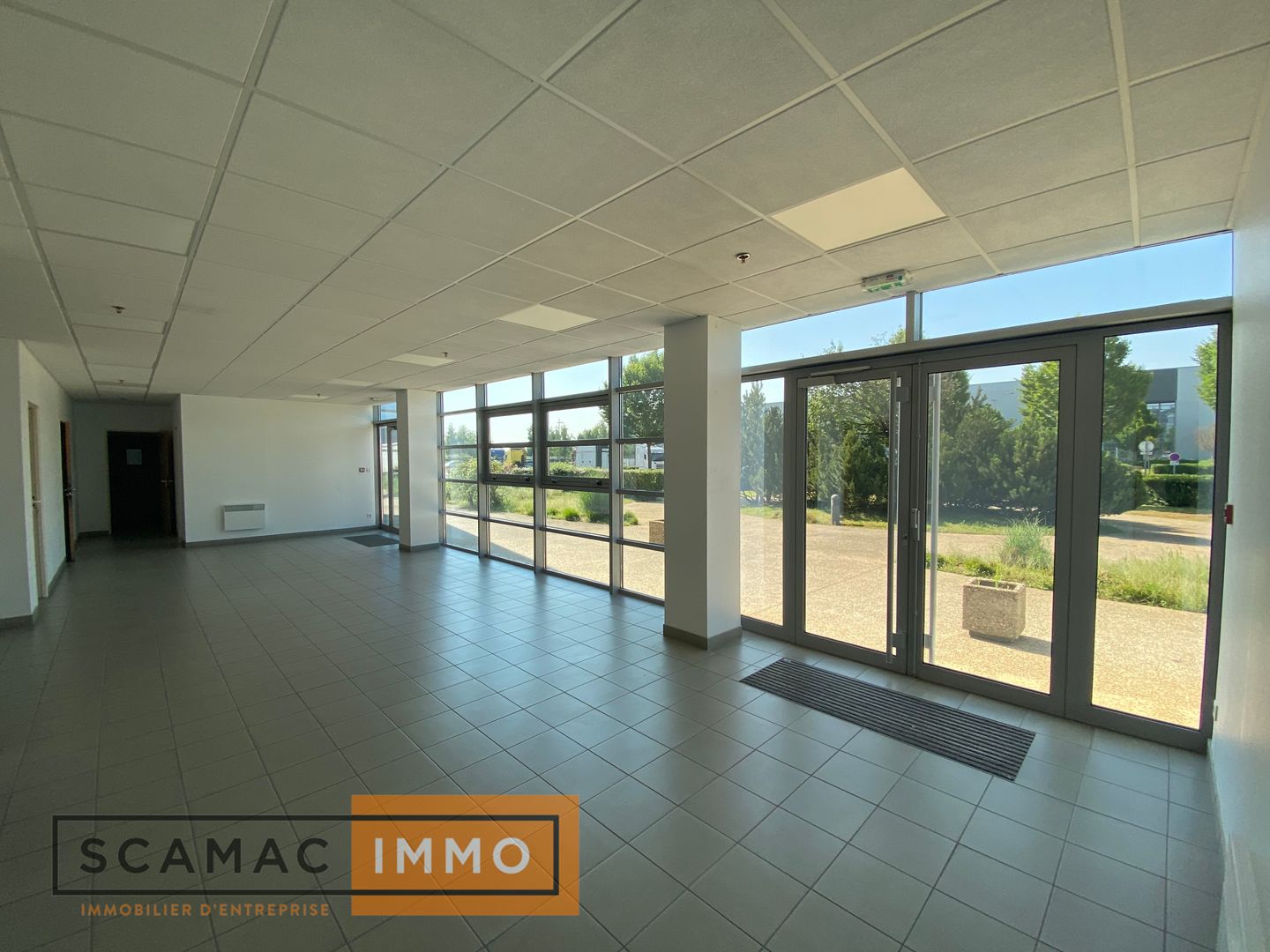entrepôt de 13 721m², Moissy-Cramayel (Seine-et-Marne)