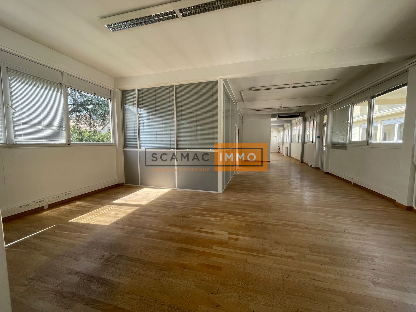 bureau de 230m², Nanterre (Hauts-de-Seine)