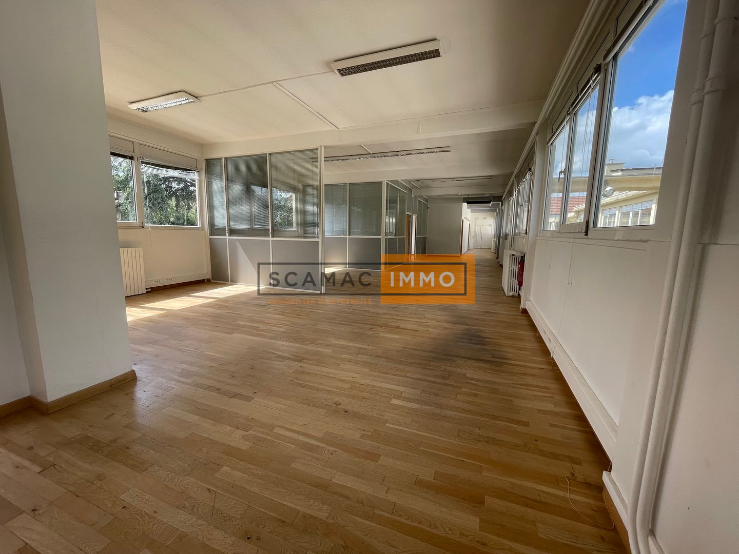 bureau de 230m², Nanterre (Hauts-de-Seine)