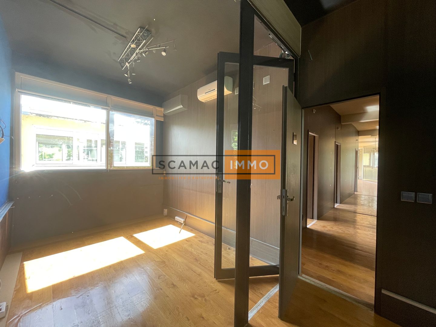 bureau de 210m², Nanterre (Hauts-de-Seine)