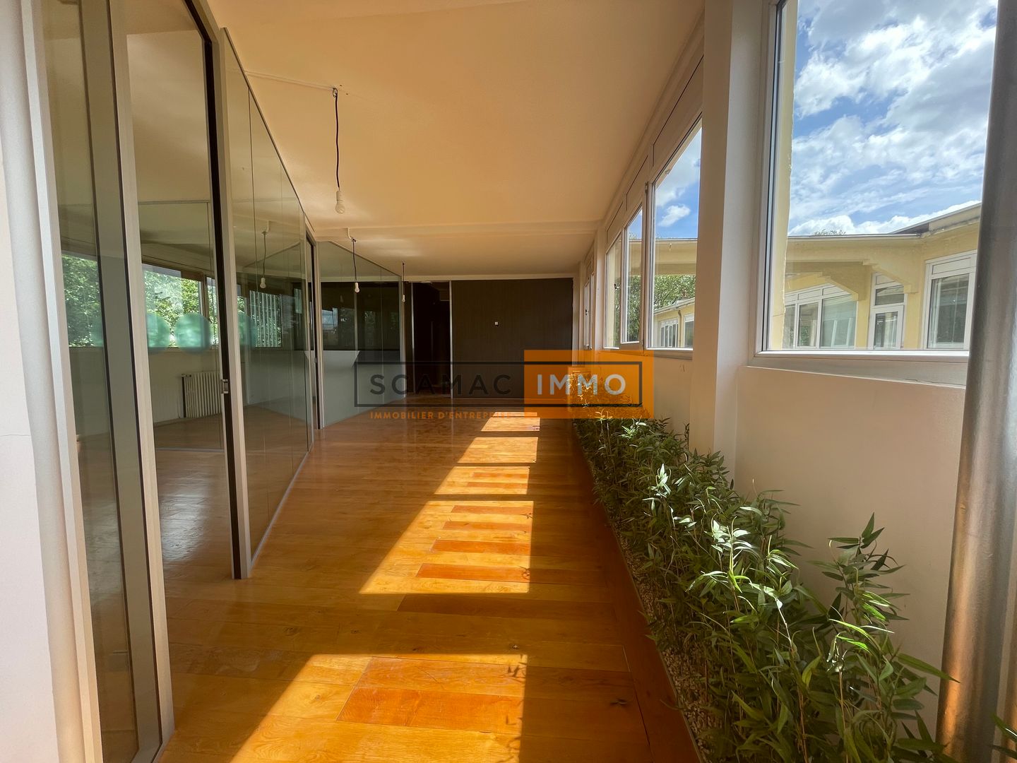 bureau de 210m², Nanterre (Hauts-de-Seine)