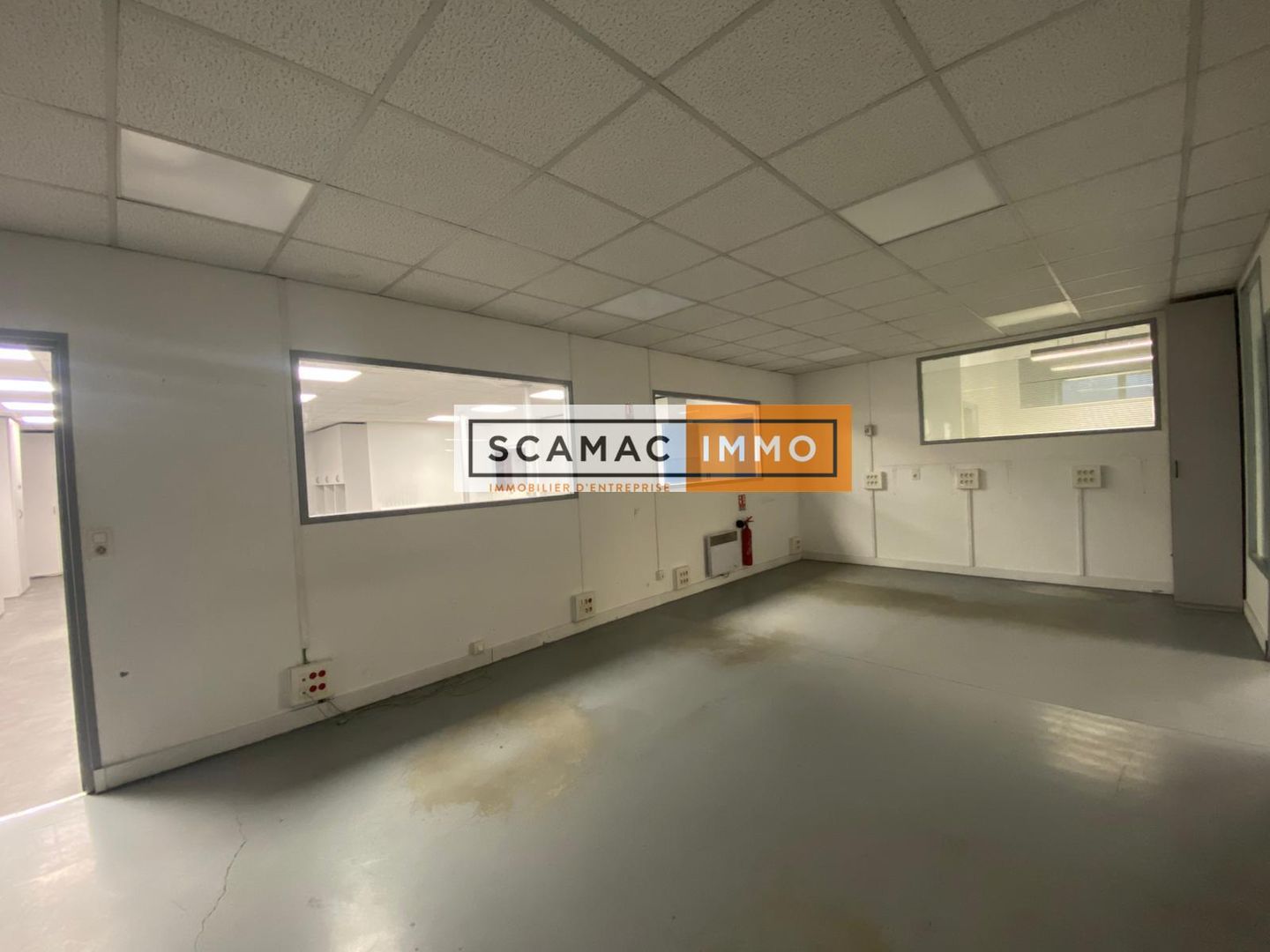 local d'activités de 591m², Vitry-sur-Seine (Val-de-Marne)