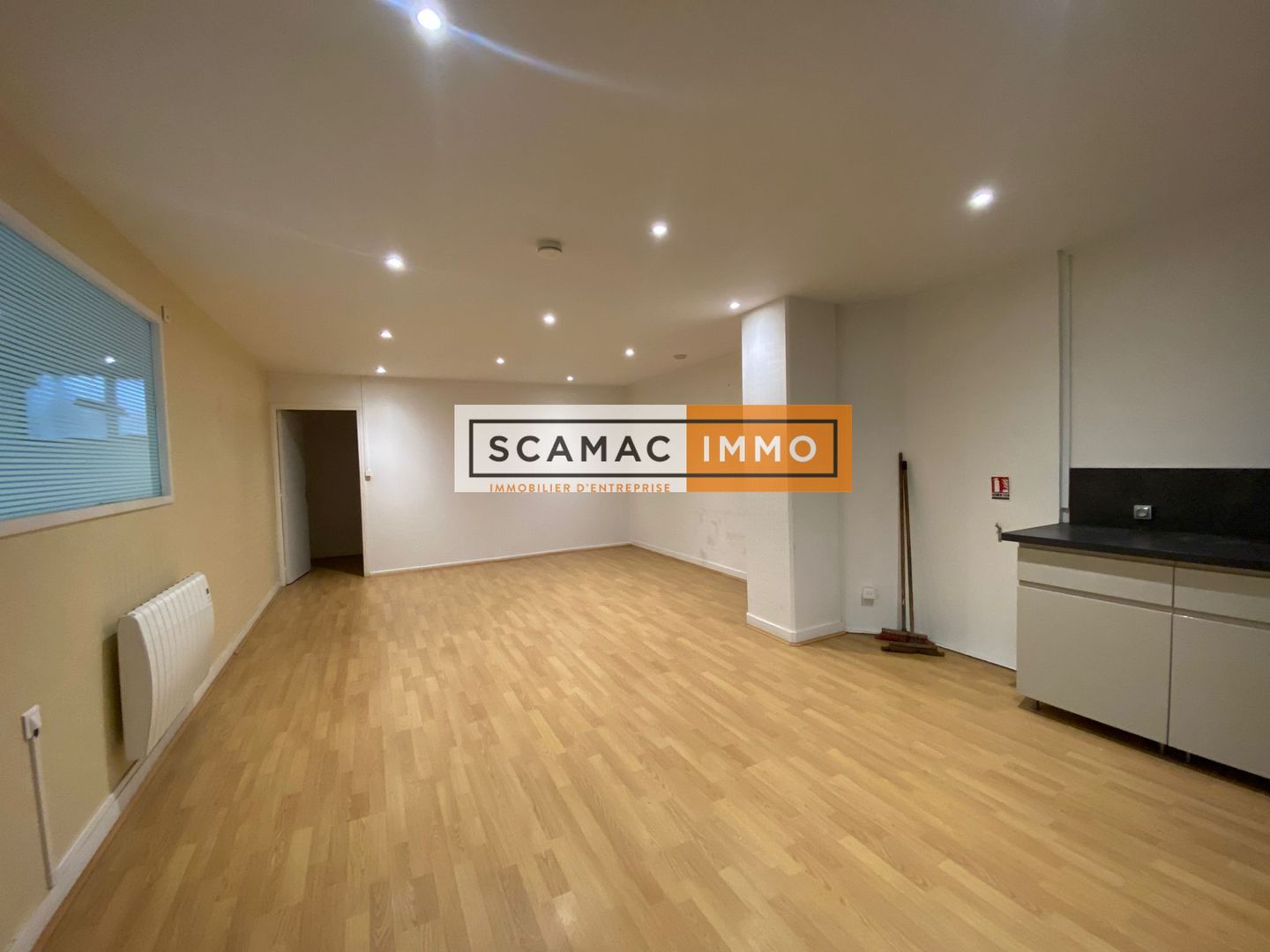 local d'activités de 591m², Vitry-sur-Seine (Val-de-Marne)