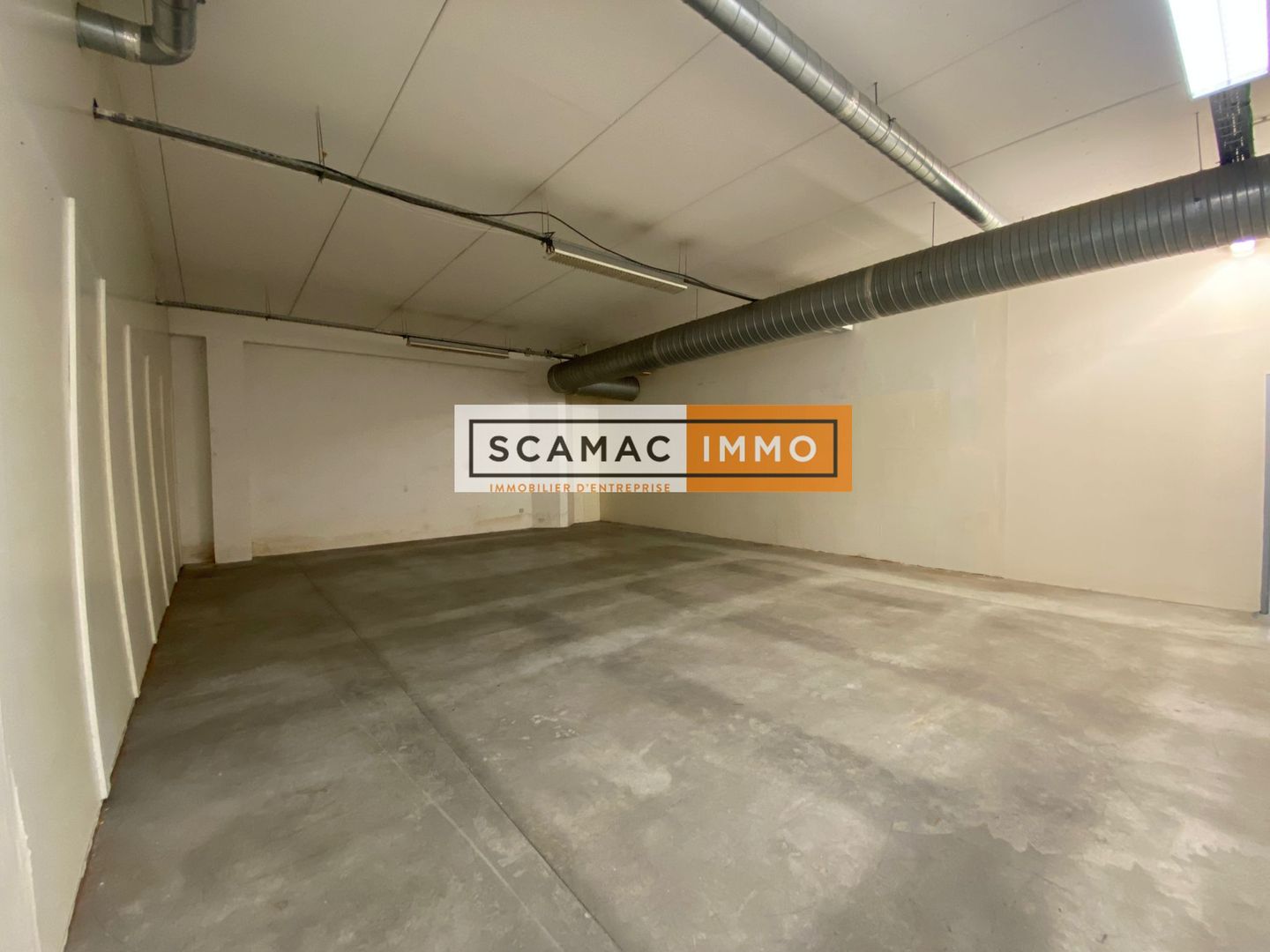 local d'activités de 591m², Vitry-sur-Seine (Val-de-Marne)